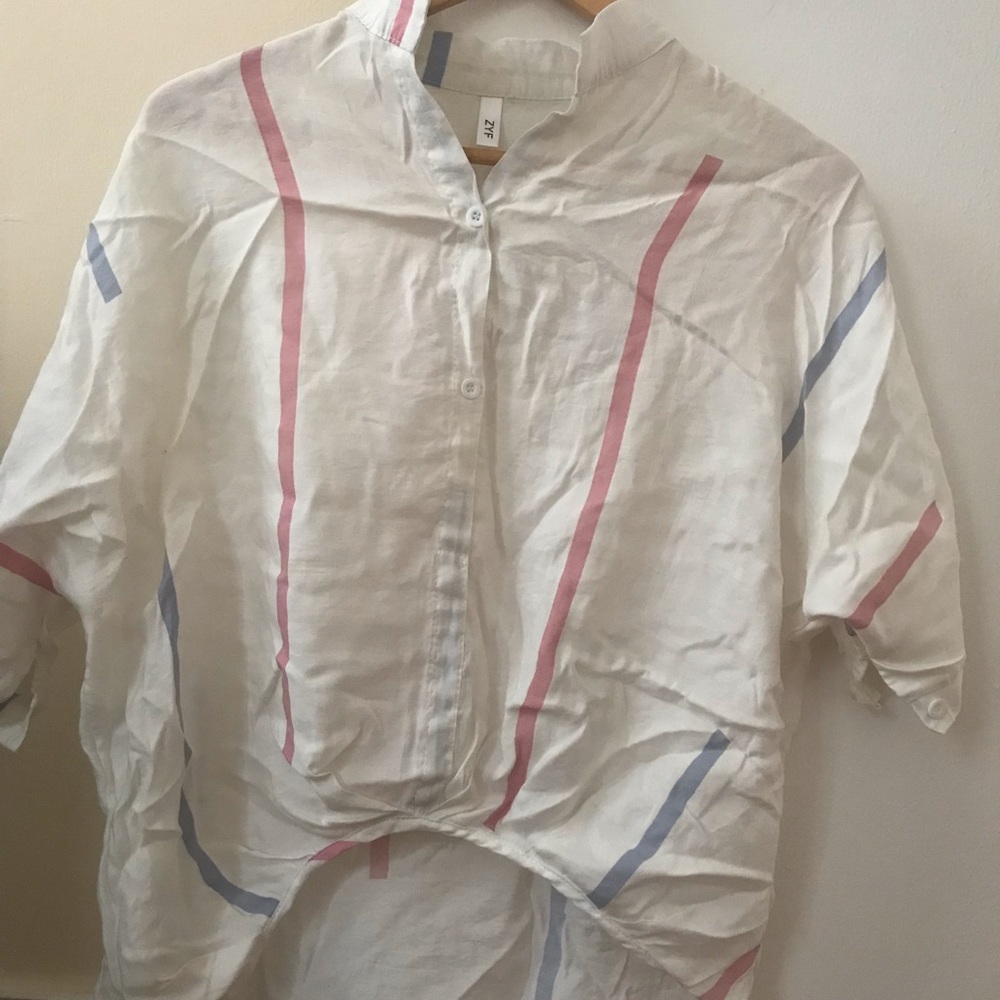 White t-shirt/shirt